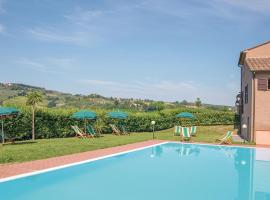 Beautiful Apartment In Montaione fi With Outdoor Swimming Pool, hotel in Querce