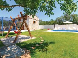 Awesome Home In Filipana With 2 Bedrooms, Wifi And Outdoor Swimming Pool, hotel in Filipana
