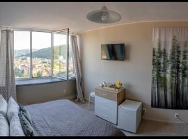 Adriano’s studio Gabrovo, apartamento en Gabrovo