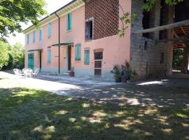 Cascina Tornara, ritorno alle origini monferrine, holiday home in Ozzano Monferrato