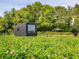 Off-grid, Eco Tiny Home Nestled In Nature โรงแรมที่สัตว์เลี้ยงเข้าพักได้ในAlton Pancras