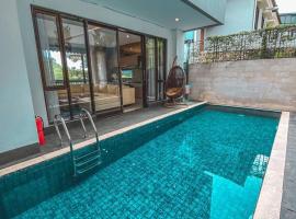 Platinum Dago Resort villa 15px Private Pool Bandung, hotel di Bengkok