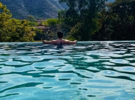 The Riverside Estate Luxury Private Pool Villa Udaipur, vacation home in Udaipur