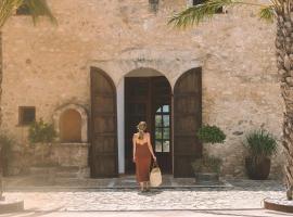 Hotel Rural Es Riquers