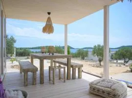 BUQEZ ECO RESORT - Beach Villa 37 and 40