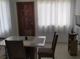 Quarto,em casa compartilhada, δωμάτιο σε οικογενειακή κατοικία σε Σάο Χοσέ