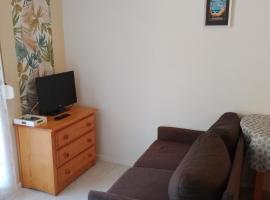 Studio pour cure Eugénie les Bains, hotel in Eugénie-les-Bains