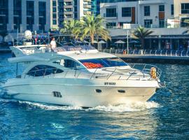 Centaurus Yachts and Boats, imbarcazione a Dubai