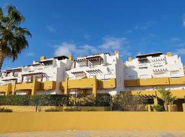 Homes of Spain, Atico Lomas del Mar V con vistas al mar y solárium grande, WIFI, Hotel in Playas de Vera