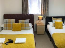 Arma Short Stays 46 Bicester - Sleeps 3 - Free Parking & Garden, hotell i Bicester