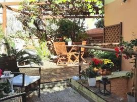 Casa Federico - beauty apartment with wonderful terrace, hotel in Rome