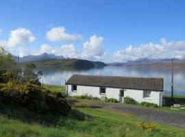 Spectacular Highland Cottage Overlooking the Sea, hotel económico em Tongue