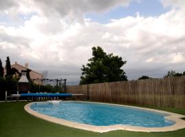 La Fresneda de Polendos, casa rústica em Cabañas de Polendos