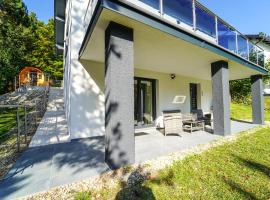 Behagliches Cottage mit Kamin mitten im Wald，位于Feichtenbach的别墅