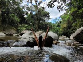 Pousada Camping dos Ypês, homestay in Guapimirim