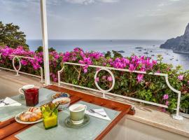 Roberhouse Tragara 37, hotel din apropiere 
 de I Faraglioni, Capri