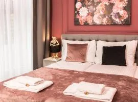 Vienna Hideaways - Nikolai Homes