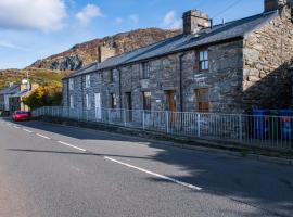 Homely cottage with garden and mountain-view, cabaña en Blaenau Ffestiniog