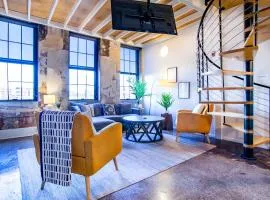 Sterchi Lofts Getaway - Downtown Knoxville