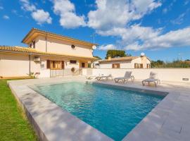 Calma, Hotel in Son Serra de Marina