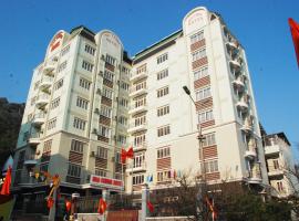 HOA CƯƠNG HOTEL - ĐỒNG VĂN, готель у місті Донґван