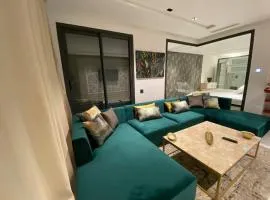 THE DREAM 12 - SENSATIONAL & COMFORTABLE,NEW FLAT