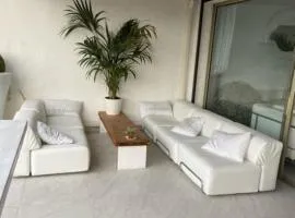 LA MAISON DE DOMS avec JACUZZI et vue mer