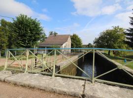 Ecluse Mingot: Châtillon-en-Bazois şehrinde bir ucuz otel