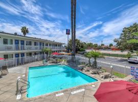 Motel 6-Westminster, CA - South - Long Beach Area, hotel v destinaci Westminster