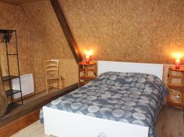 GÎTE "LES GRANGES D'ANTAN" - La FORGE -, Hotel in Chalonnes-sous-le-Lude