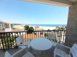 Apartamentos Dins Mar Apto. 10, allotjament a la platja a Torredembarra