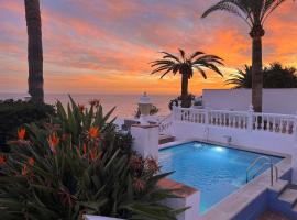 Hotel Paraíso Del Mar, hotel cerca de Playa de Burriana, Nerja