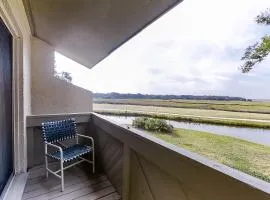 Amelia Island Plantation townhome with amazing marsh views, WiFi & shared pool