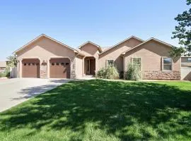 Velo I - Beautiful Cozy Home With Patio & Garage, Free Wifi & Pets Welcome