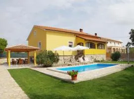 Peaceful Villa in Jur ici with Private Pool