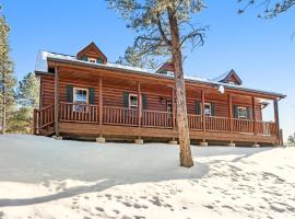 Meandering Moose Cabin, hotell med parkering i Florissant