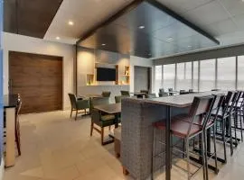 Holiday Inn Express & Suites - Nashville MetroCenter Downtown by IHG