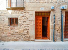 Stay in Historic Laguardia, Sleeps 8, biệt thự ở Laguardia