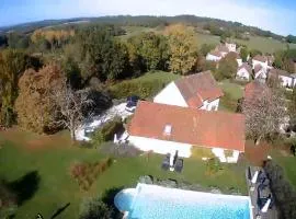 Gîte de l'Ane Papillon-3 chb- piscine-jardin