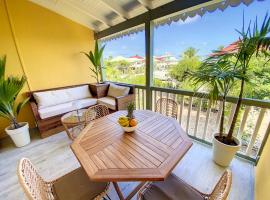 Ti Bo Paradise, 150 m from Orient Bay Beach, hotel en Orient Bay