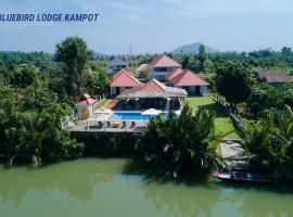 Bluebird Lodge Kampot, hotel in Kampot