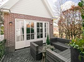 Appealing Holiday Home in Medemblik with Garden, casa o chalet en Medemblik