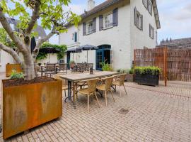 Cozy Apartment in Grubbenvorst In a Hotel With Terrace, hotel en Grubbenvorst