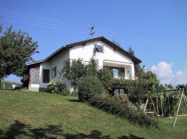 Holiday home in Ludmannsdorf near W rthersee – obiekty na wynajem sezonowy w mieście Maria Elend