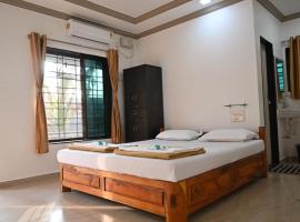 Hotel Chivla Paradise, bed and breakfast en Malvan