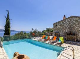 Scirocco & Folitsa Villas: Agnítsini şehrinde bir kiralık tatil yeri