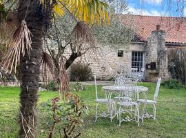 L'ARONDE GITES " La Cassine ", casa per le vacanze a Taillant