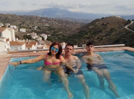 Casa de Luz, hotel in Almáchar
