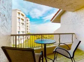 Hotel Side Condo at Amelia Island Plantation with Balcony, WiFi & Shared Pool