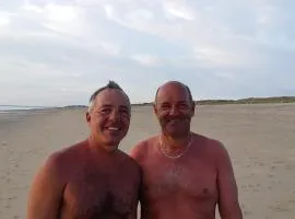 Chambre chez l'habitant LGBT près de la plage naturiste de Granville